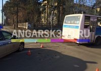 В Ангарске под колёсами автобуса погиб человек