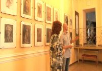 Выставка портретов работает в Ангарске