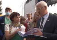 Усольчане установили мировой рекорд России, выпив семь тысяч литров молочного коктейля на праздновании Дня города