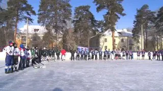 Традиционный турнир по хоккею с шайбой среди дворовых команд в поддержку участников специальной военной операции состоялся на корте в двадцать втором квартале.