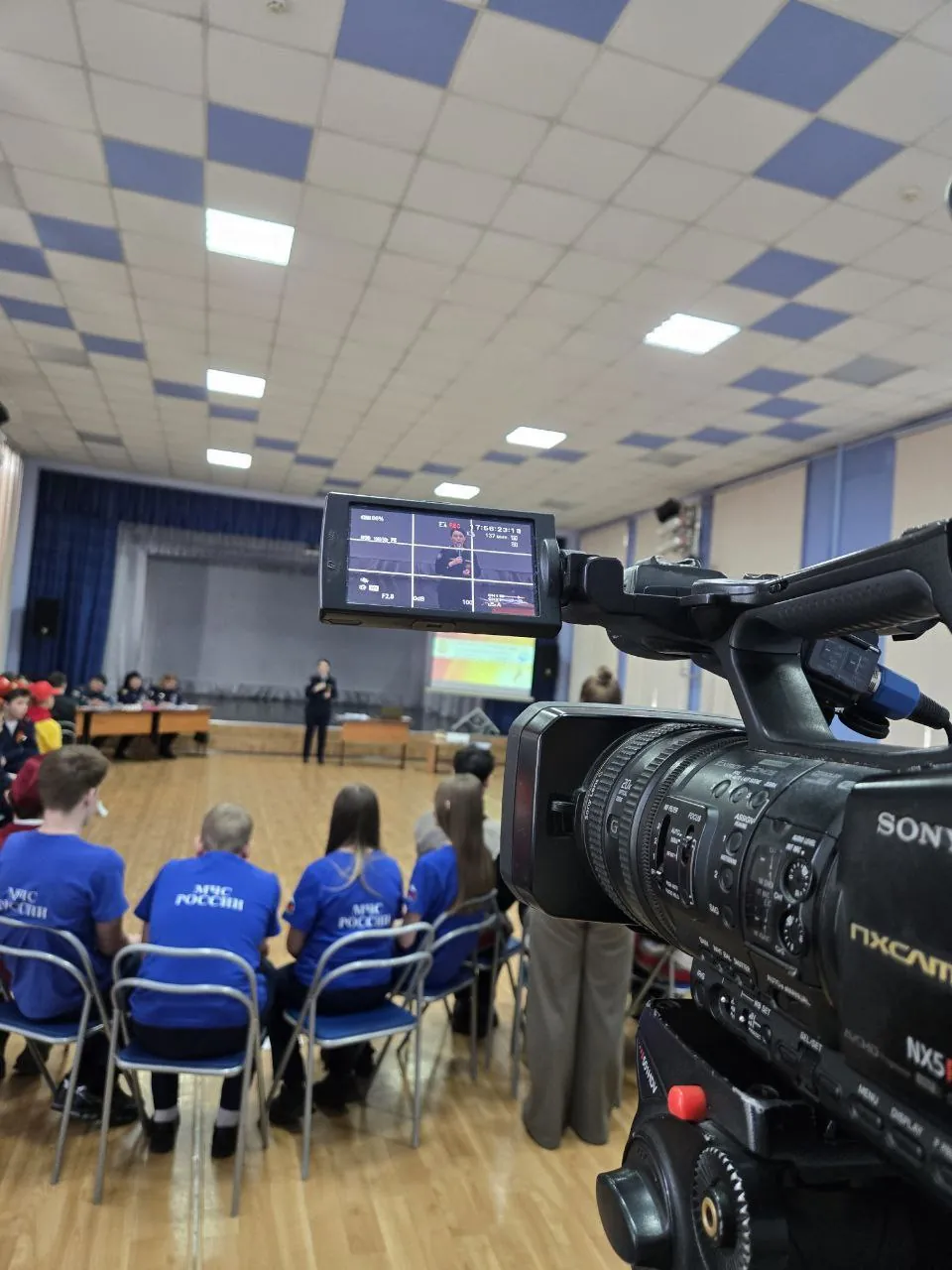 💙💙💙💙💛💙💙