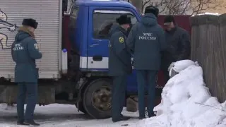 Невзирая на морозы или оттепели. Сотрудники МЧС продолжают обходы домов в частном секторе Ангарского городского округа.