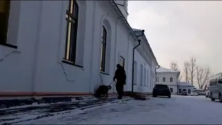 В новогодние каникулы, когда на отдыхе находится большинство сограждан, службу несут люди в форме.