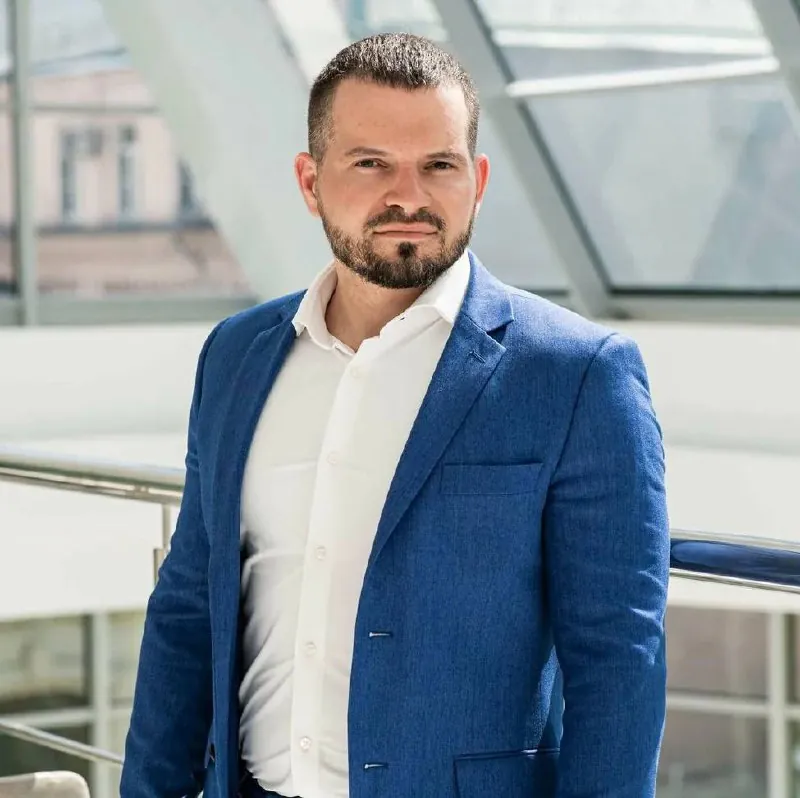 Уголовное дело о мошенничестве в отношении известного бизнесмена Дениса Мартыняка прекращено в связи с отсутствием состава преступления.