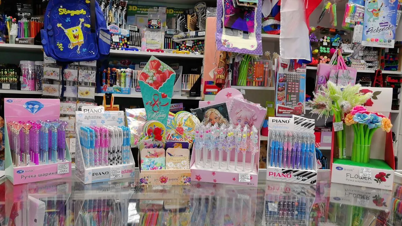 Необходимые и полезные ПОДАРКИ на 8 марта в отделах канцелярии «КЛАСС»!