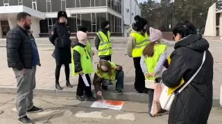 «Внимание, СИМ!» – акцию с таким названием провели дорожные полицейские, юные инспекторы движения и общественники.