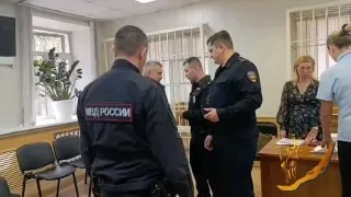 Бывший руководитель «Ангарского трамвая» и его подчиненные осуждены за присвоение семи с половиной миллионов рублей.