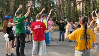 Безопасность детей на дороге — тема, которая не теряет своей актуальности, особенно в летний период, когда юные участники дорожного движения проводят больше времени на улице.