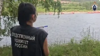 В Шелеховском районе Иркутской области пропали 4-летний мальчик и двое мужчин во время сплава по реке Иркут.