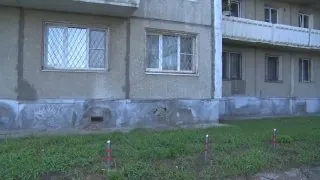 Совсем не в комфортных условиях находятся некоторые жители дома №1 в сто восемьдесят девятом квартале.