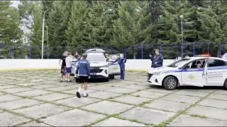 Скоро за парты, а пока на тренировку по безопасности.