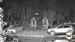 В Ангарске шиномонтажник повреждал шины припаркованных автомобилей, чтобы привлечь клиентов.