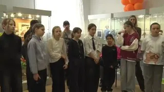 Встреча волонтёров и учащихся тридцать первой школы состоялась в Художественном центре.